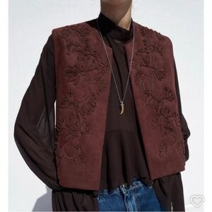🚫sold🚫Zara Suede Burgundy Embroidered Vest